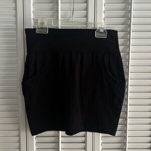 Mini skirt w/pockets